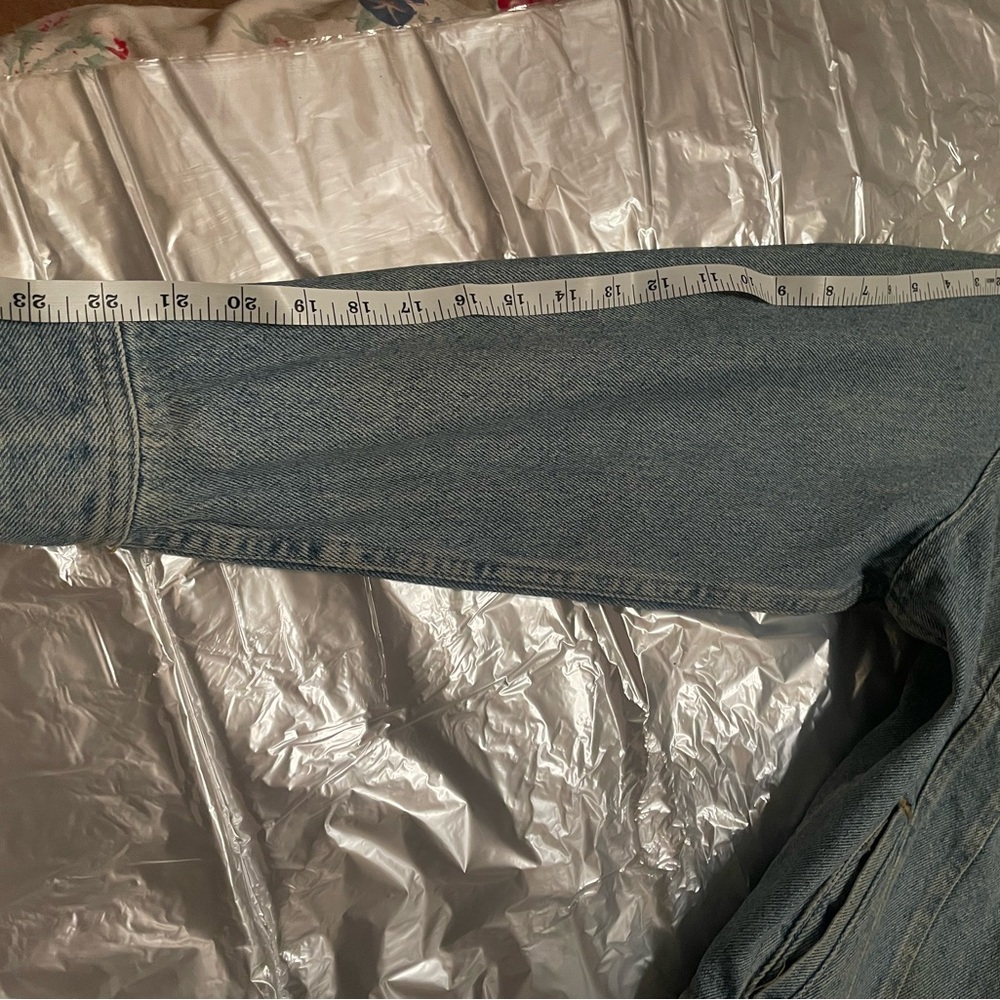 Hard Rock Cafe Lee Jean Jacket Chicago Size Small Blue Denim - Picture 11 of 13